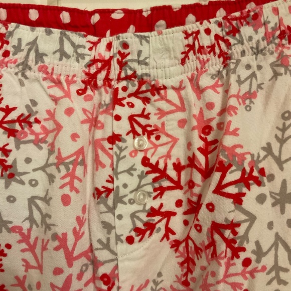 Victoria’s Secret Flannel Pajama Set, Red & White Snowflakes, Sz S - Picture 10 of 15